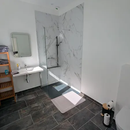 Apartment De Plain Pied Avec 3 Belles