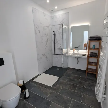 De Plain Pied Avec 3 Belles Apartment *